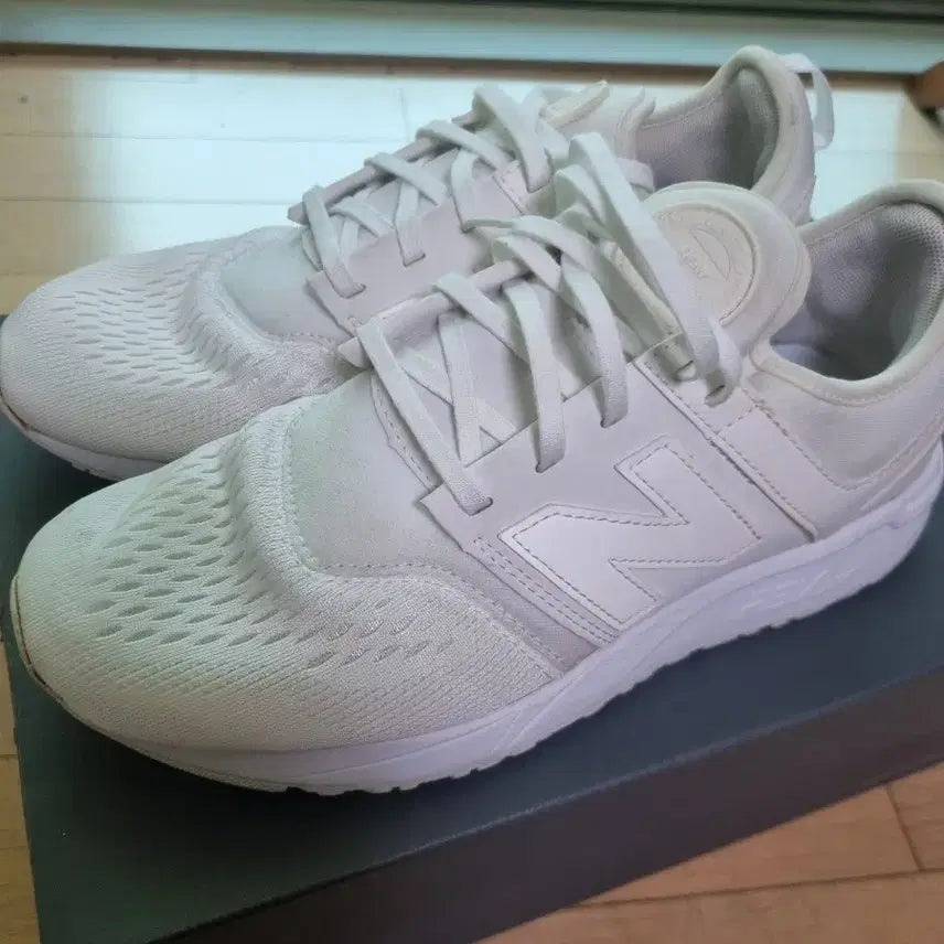 [BUNJANG] New Balance 247 Running Shoes / 뉴발 247 러닝화 245사이즈