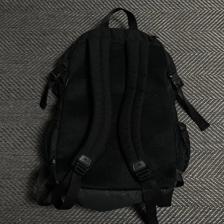 [SOLD OUT] 아디다스 삼선 스트라이프 디테일 백팩 블랙o 5338