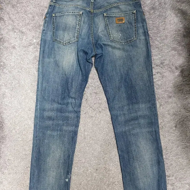 [BUNJANG] Dolce &amp; Gabbana 16 Classic Leather Plate Denim Pants / 돌체앤가바나 청바지 16클래식 레더 플레이트 데님 팬츠 48