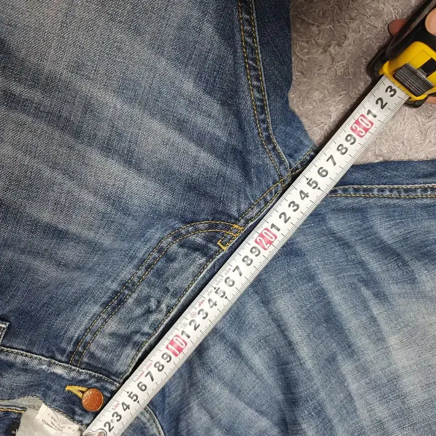 [BUNJANG] Dolce &amp; Gabbana 16 Classic Leather Plate Denim Pants / 돌체앤가바나 청바지 16클래식 레더 플레이트 데님 팬츠 48