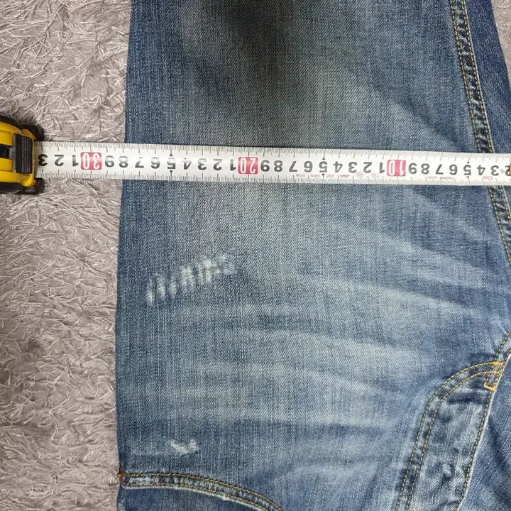 [BUNJANG] Dolce &amp; Gabbana 16 Classic Leather Plate Denim Pants / 돌체앤가바나 청바지 16클래식 레더 플레이트 데님 팬츠 48