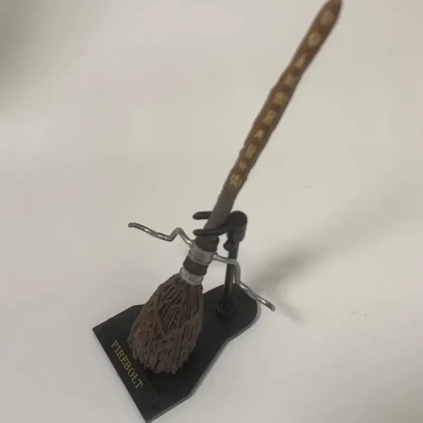 [BUNJANG] Harry Potter Firebolt Broom Gacha / 해리포터 파이어볼트 빗자루 가챠