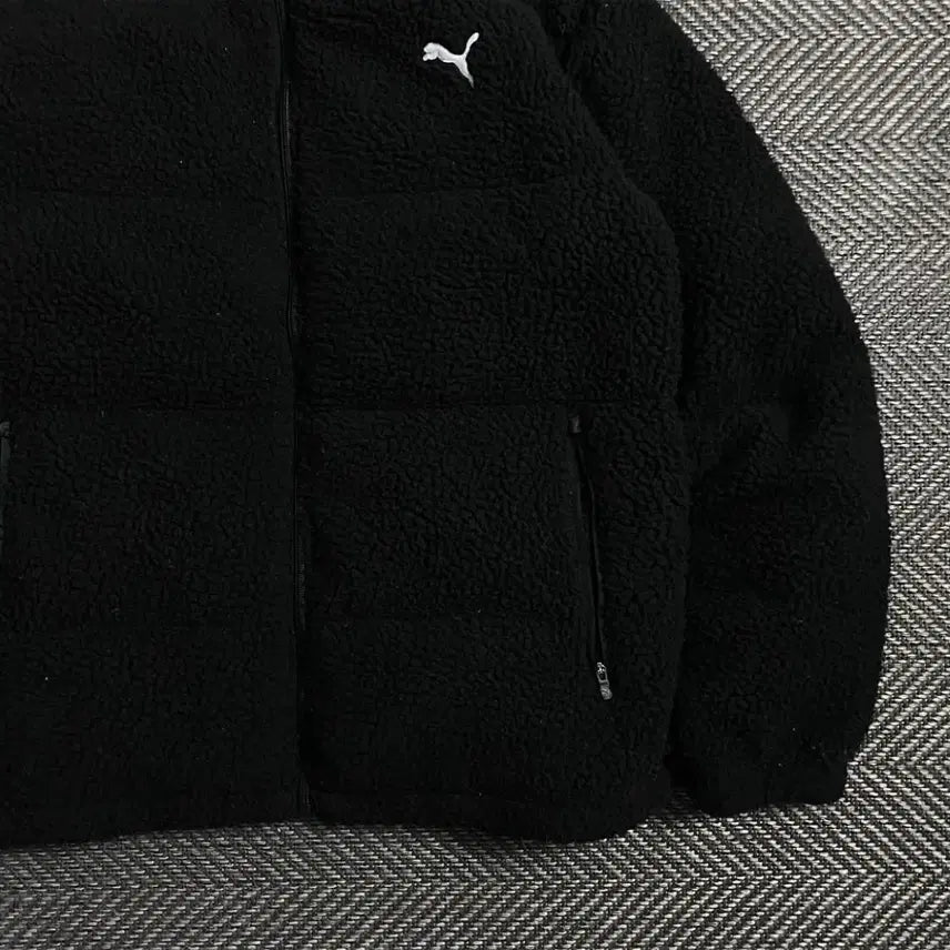[BUNJANG] Puma Embroidered Logo Duck Down Puffer Sherpa Fleece Jacket Black / 퓨마 자수로고 덕다운 푸퍼 쉐르파 플리스 패딩 블랙o 5340