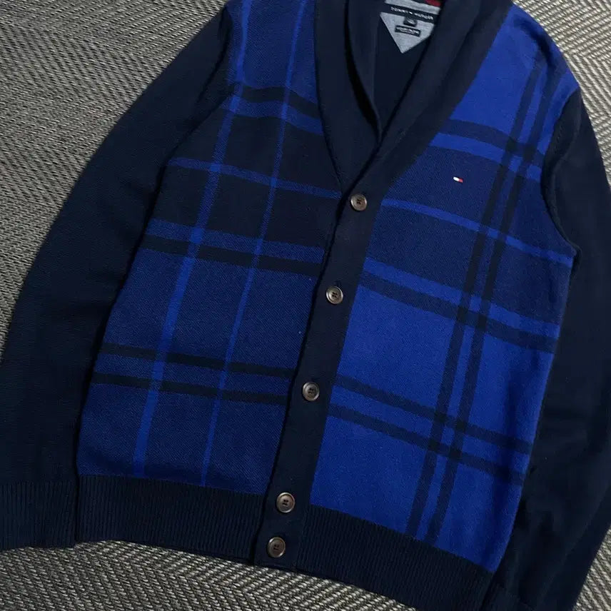 [BUNJANG] Tommy Hilfiger Embroidered Logo Check Pattern Cardigan / 타미힐피거 자수로고 체크 패턴 가디건o 5342