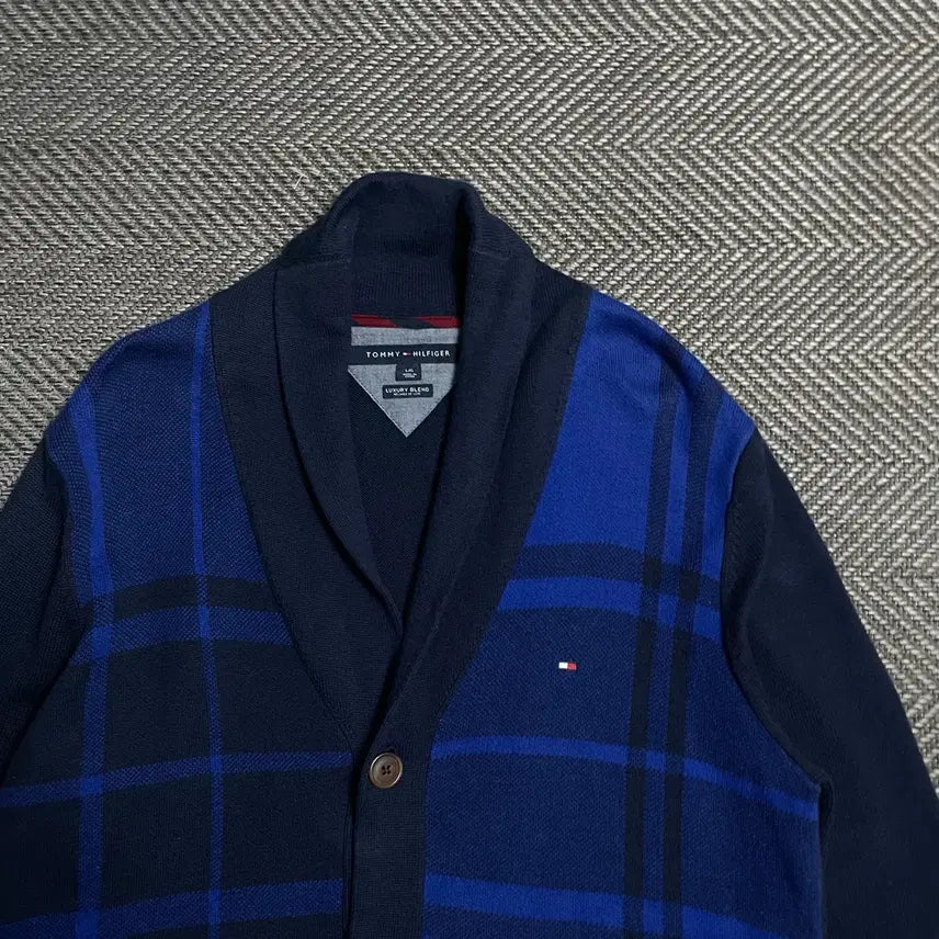 [BUNJANG] Tommy Hilfiger Embroidered Logo Check Pattern Cardigan / 타미힐피거 자수로고 체크 패턴 가디건o 5342