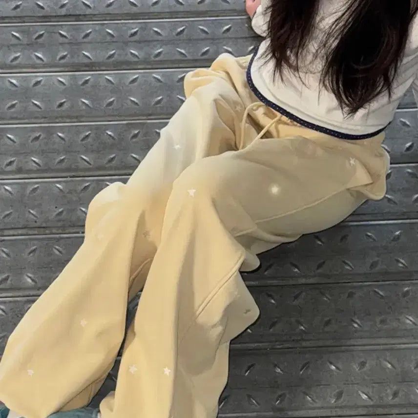 [BUNJANG] RONRON Star Embroidery Jogger Pants (Cream Yellow) / F [새상품] RONRON 론론 별 자수 조거팬츠 크림 옐로우
