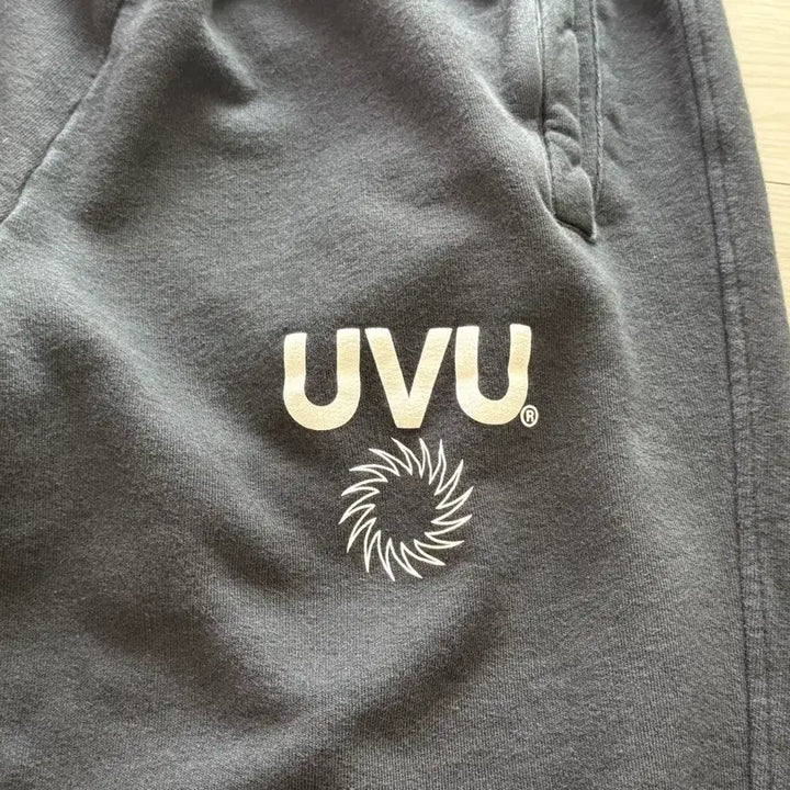 [SOLD OUT] UVU 인시그니아 스웨트팬츠 블랙