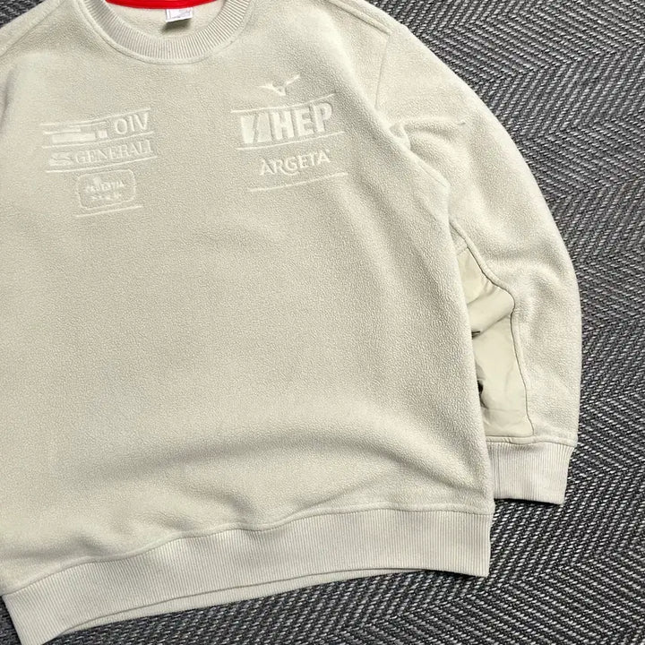 [SOLD OUT] 미즈노 CRO SKI 플리스 맨투맨 아이보리o 5344