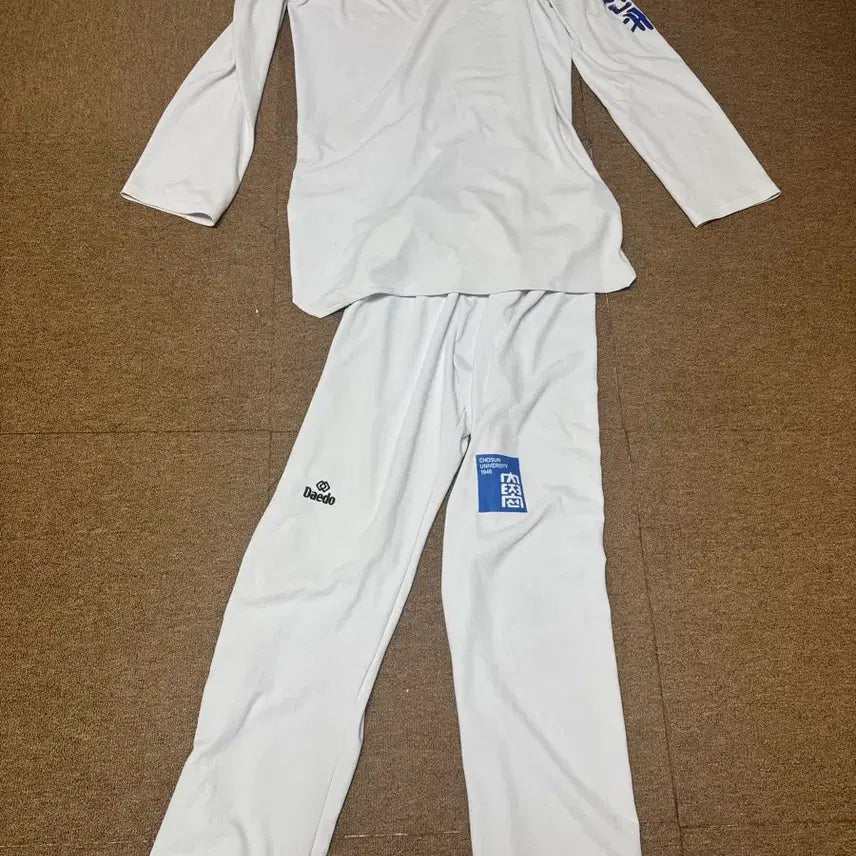 [BUNJANG] Chosun University Taekwondo Uniform Set / 조선대학교 도복 200