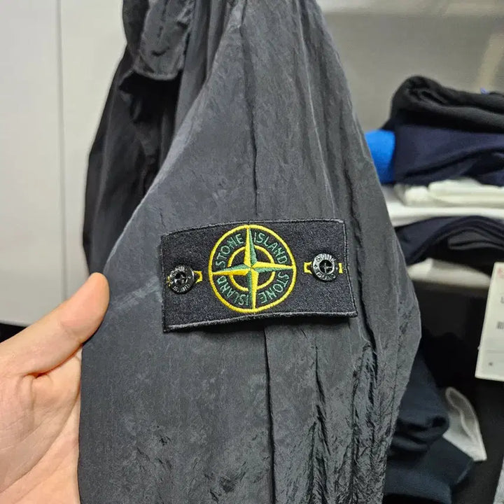 [BUNJANG] Stone Island Nylon Metal Overshirt Jacket / 스톤아일랜드 나일론메탈 오버셔츠 자켓