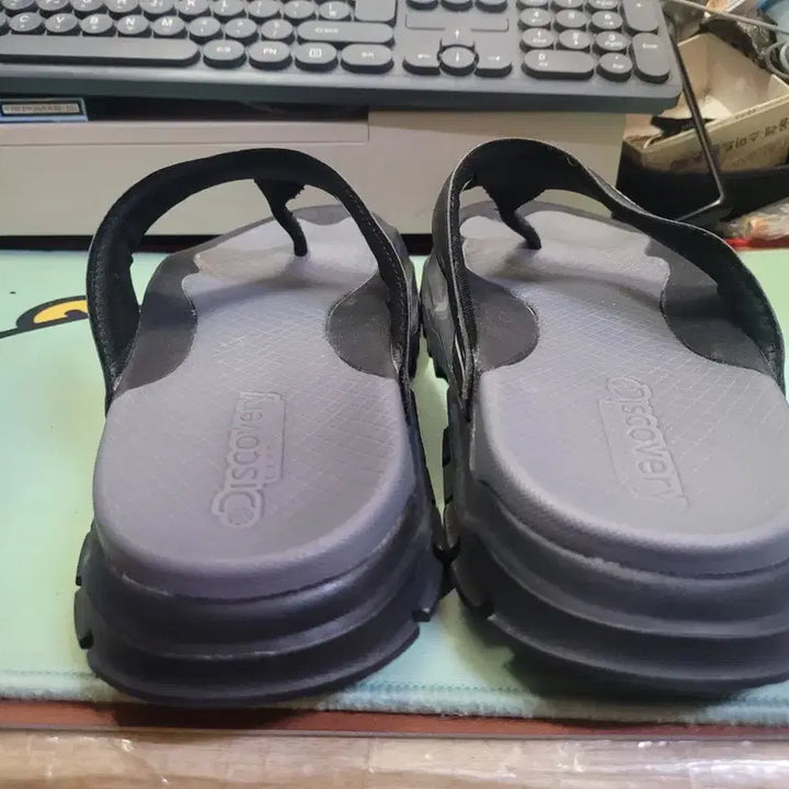 [BUNJANG] Discovery Expedition Black Flip-Flop Slippers (270mm) / 디스커버리 익스페디션 블랙 쪼리 슬리퍼 270mm 상태A급 / 정리맨