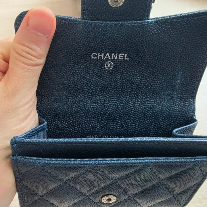 [BUNJANG] Chanel Classic Caviar Card Wallet Navy Silver / 샤넬 클래식 캐비어 카드지갑 네이비 은장