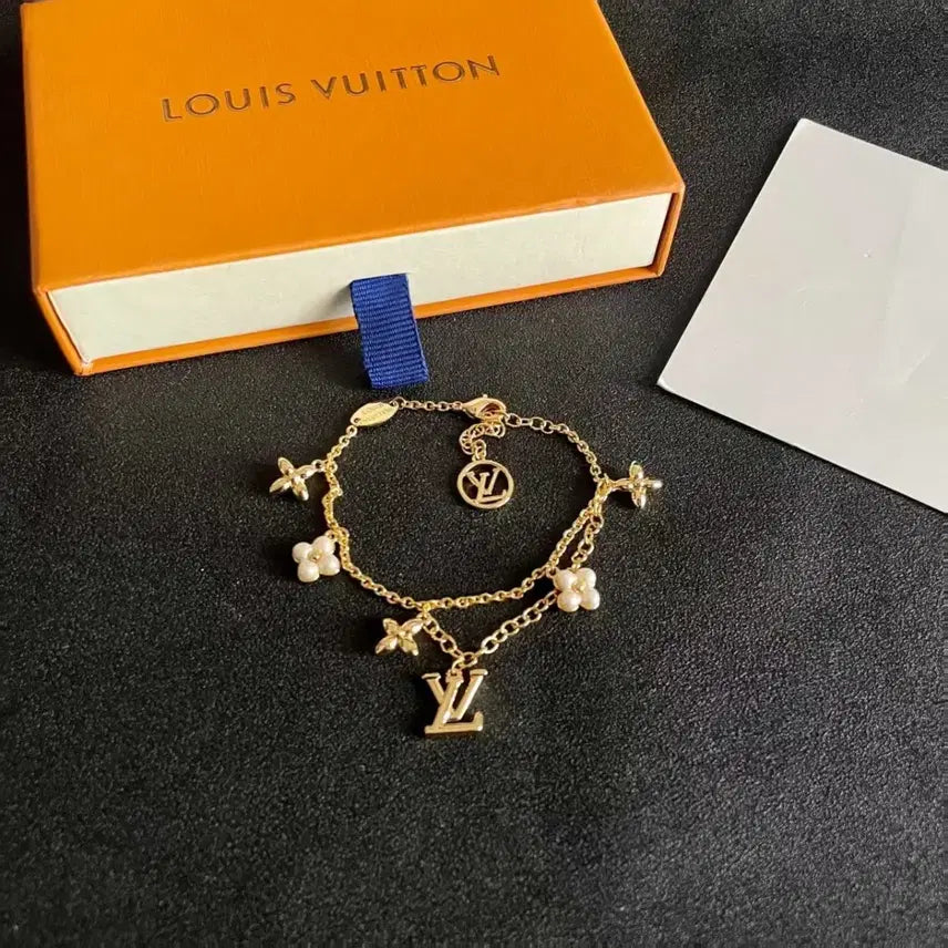 [BUNJANG] Louis Vuitton Gold Flower Charm Bracelet / 루이비통 골드 플라워 참 팔찌