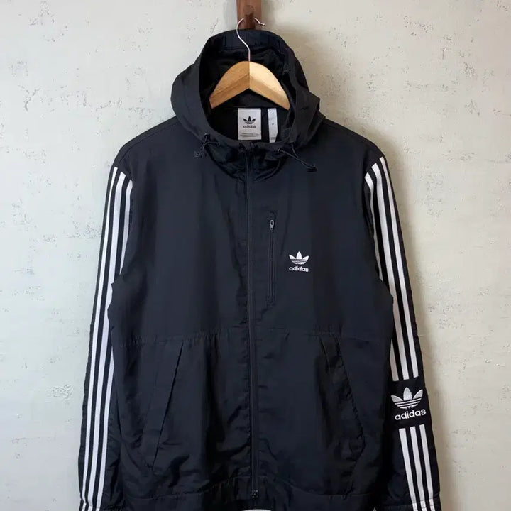 [BUNJANG] Adidas Lock-Up Windbreaker Black Jacket / [M] 아디다스 락업 윈드브레이커 블랙 바람막이