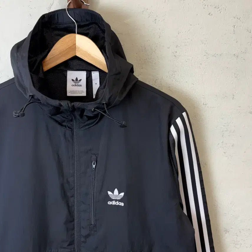 [BUNJANG] Adidas Lock-Up Windbreaker Black Jacket / [M] 아디다스 락업 윈드브레이커 블랙 바람막이
