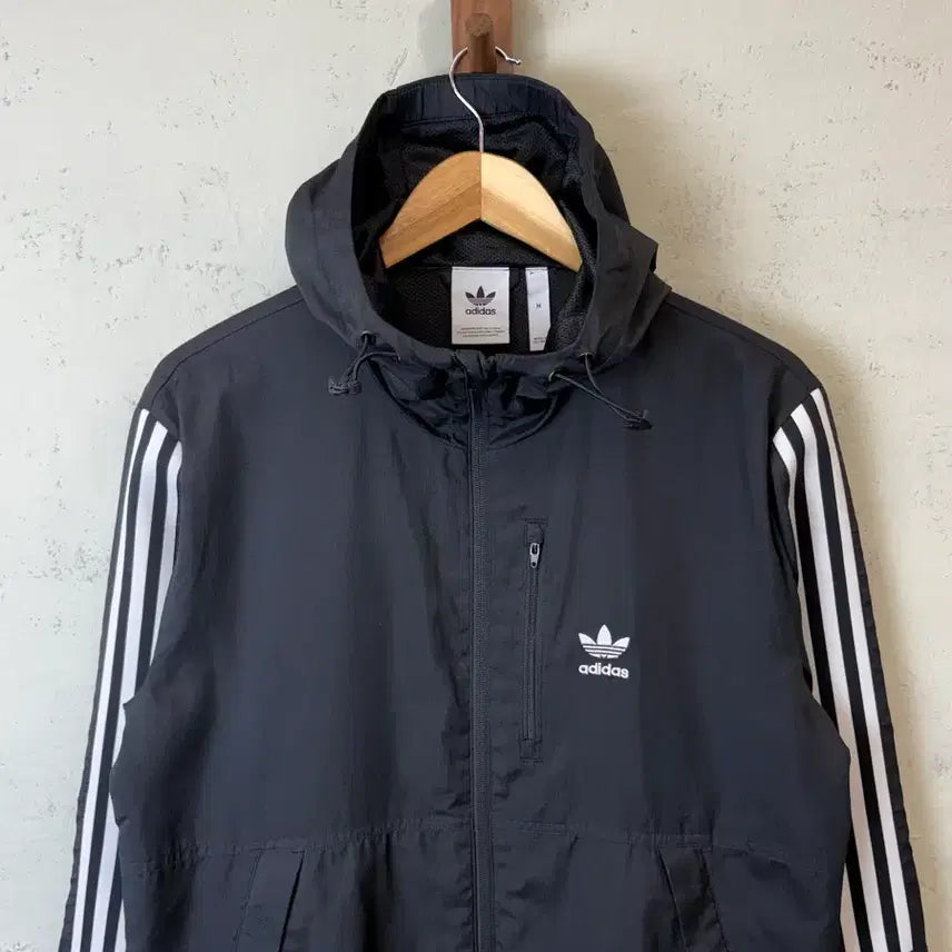 [BUNJANG] Adidas Lock-Up Windbreaker Black Jacket / [M] 아디다스 락업 윈드브레이커 블랙 바람막이
