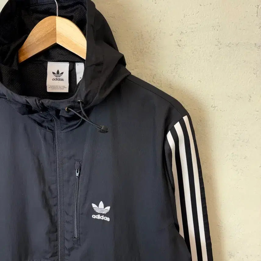 [BUNJANG] Adidas Lock-Up Windbreaker Black Jacket / [M] 아디다스 락업 윈드브레이커 블랙 바람막이
