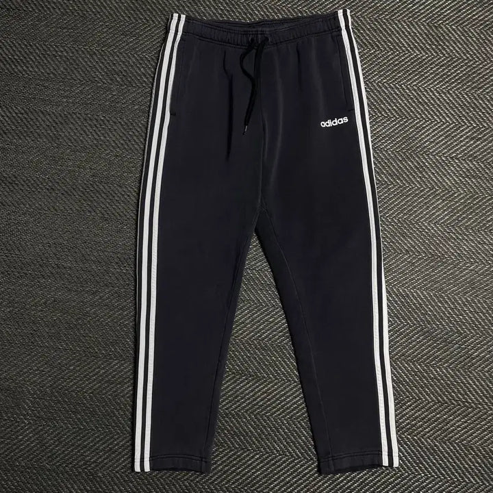 [BUNJANG] Adidas Old School Arch Logo Sweat Training Pants / 아디다스 올드스쿨 아치로고 스웻 트레이닝 팬츠o 5348