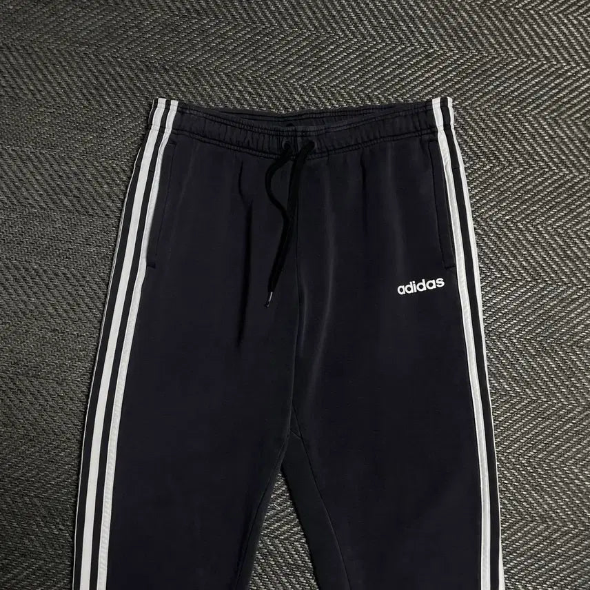 [BUNJANG] Adidas Old School Arch Logo Sweat Training Pants / 아디다스 올드스쿨 아치로고 스웻 트레이닝 팬츠o 5348