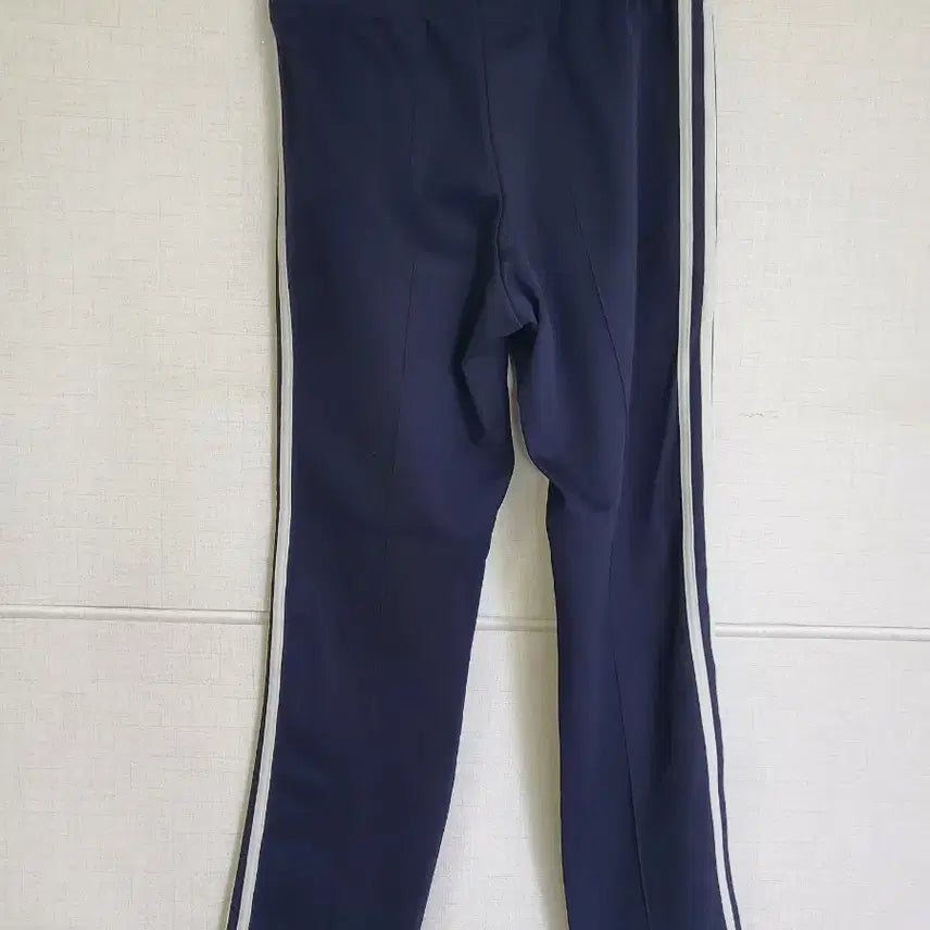 [BUNJANG] Adidas Three-Stripe Training Pants (Size 90) / 아디다스 삼선 트레이닝 팬츠 90사이즈
