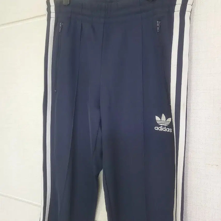 [BUNJANG] Adidas Three-Stripe Training Pants (Size 90) / 아디다스 삼선 트레이닝 팬츠 90사이즈