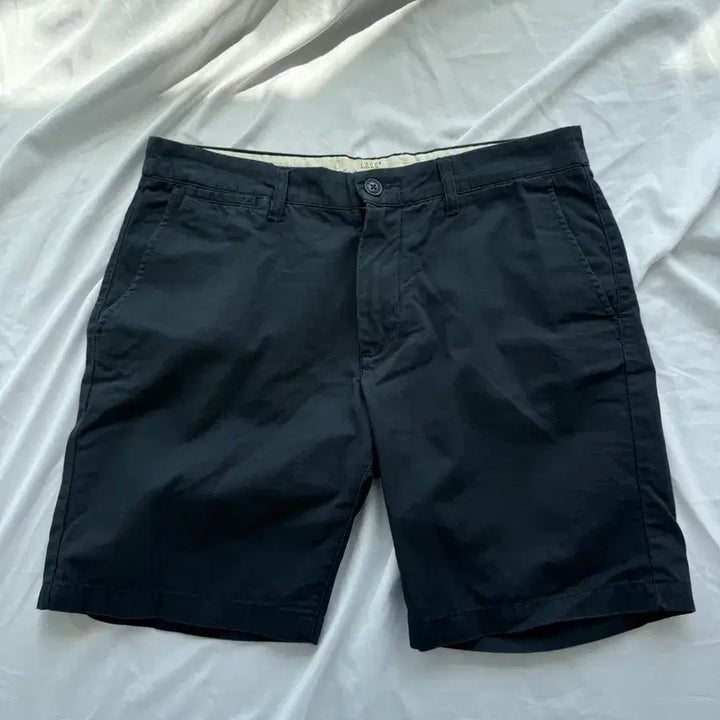[SOLD OUT] H&amp;M LOGG 네이비 면 반바지