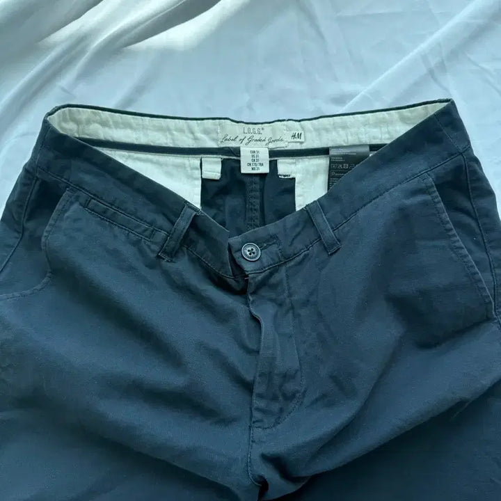 [SOLD OUT] H&amp;M LOGG 네이비 면 반바지