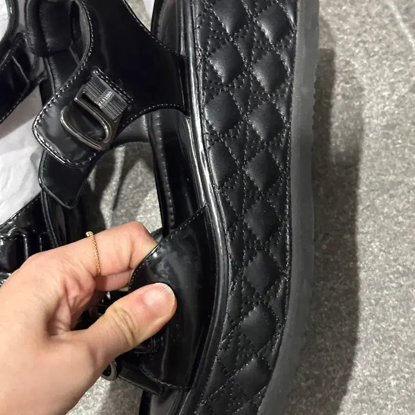 [BUNJANG] Suecomma Bonnie Gemma Sandals (Black) 235 / [슈콤마보니]젬마샌들(블랙)235