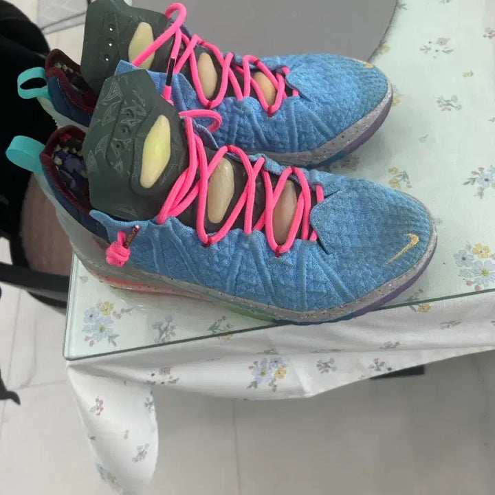 [SOLD OUT] LeBron 21 Multi-Color / Photo Blue