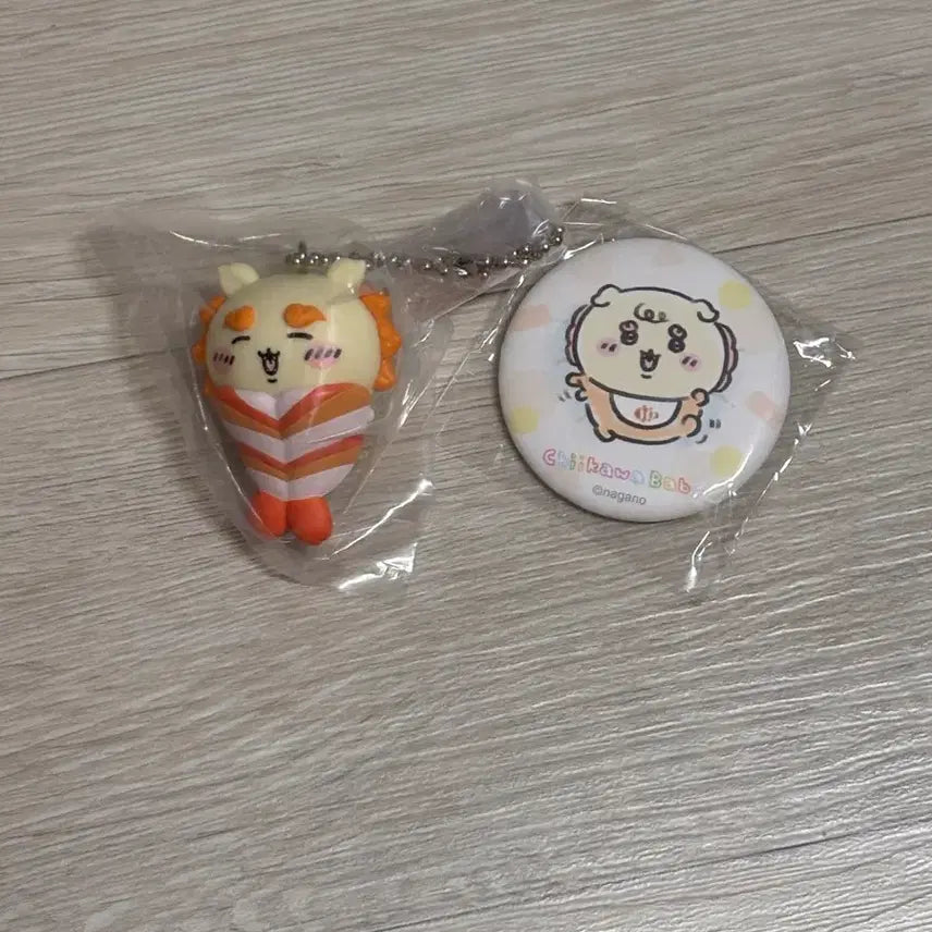 [BUNJANG] Chikawa Shisa Keyring &amp; Shisa Baby Badge Set / 치이카와 시샤키링+시샤베이비뱃지