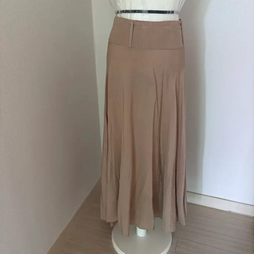 [SOLD OUT] 베이지 롱 스커트