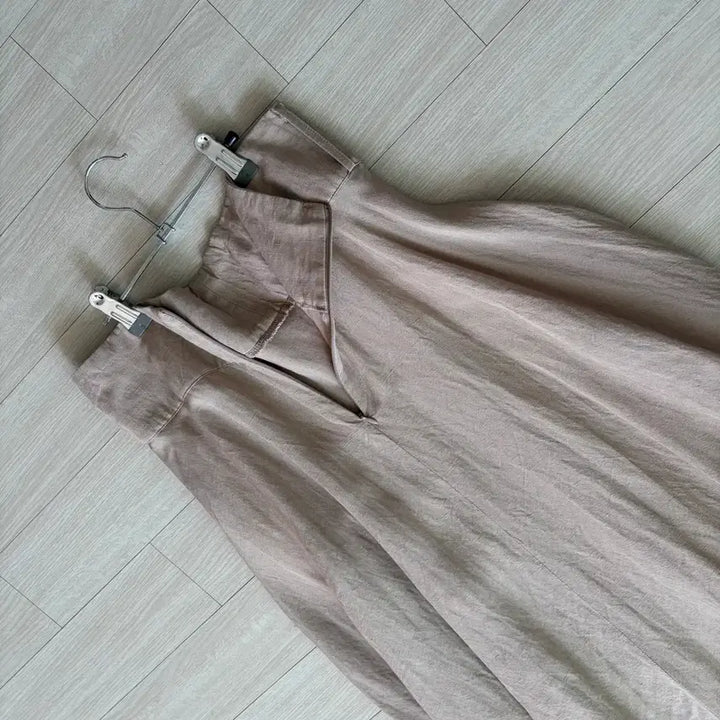 [SOLD OUT] 베이지 롱 스커트