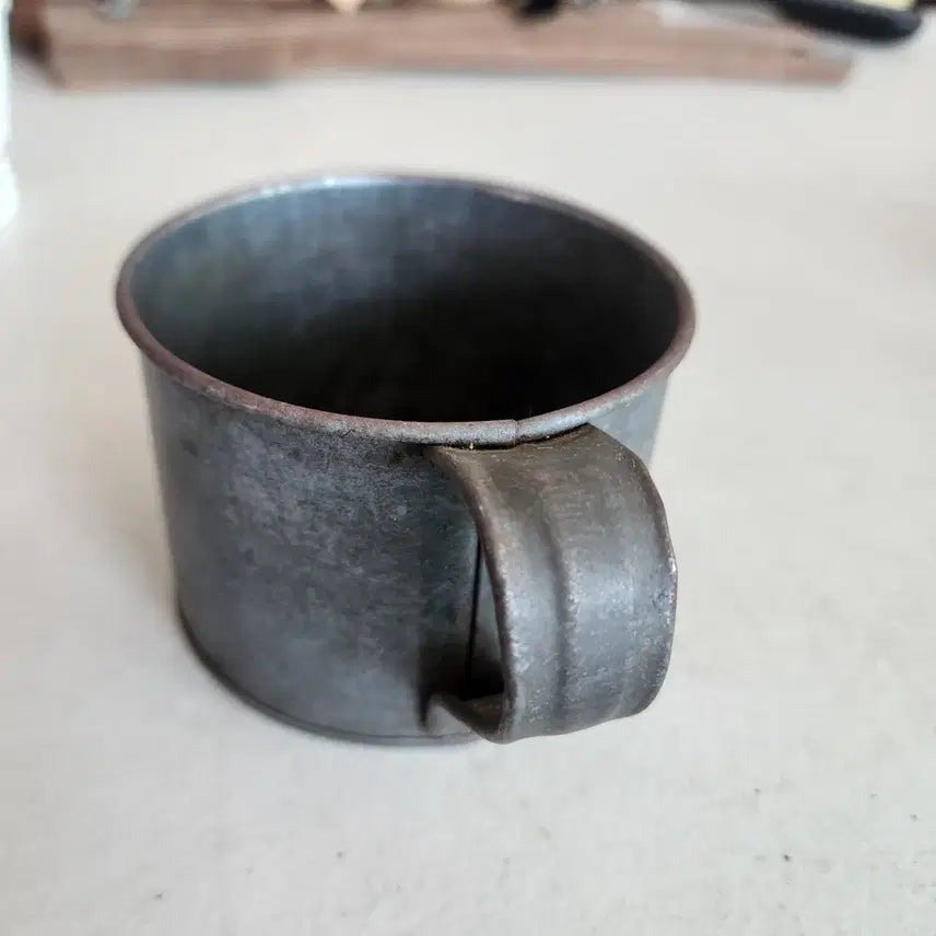 [SOLD OUT] 유럽에서온 옛날 함석잔 지름9.4cm 높이6.6cm