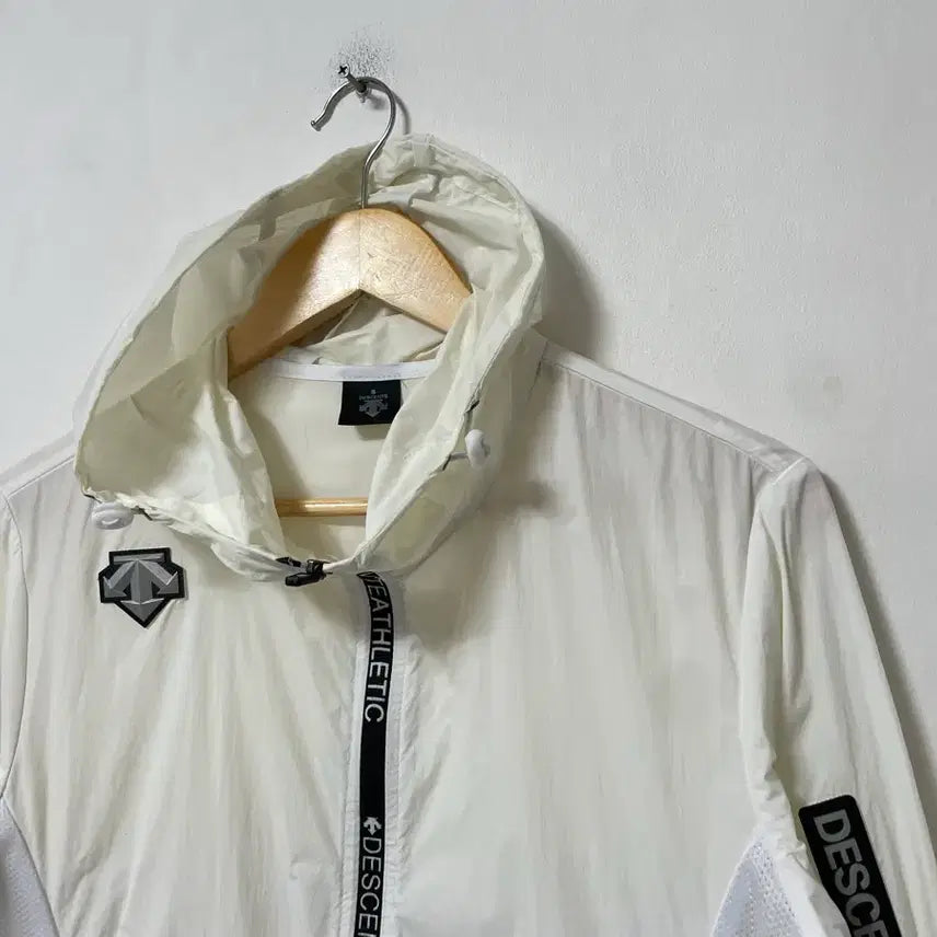[SOLD OUT] 55-66 DESCENTE 데상트 로고 기능성 바람막이 트레이닝 자켓