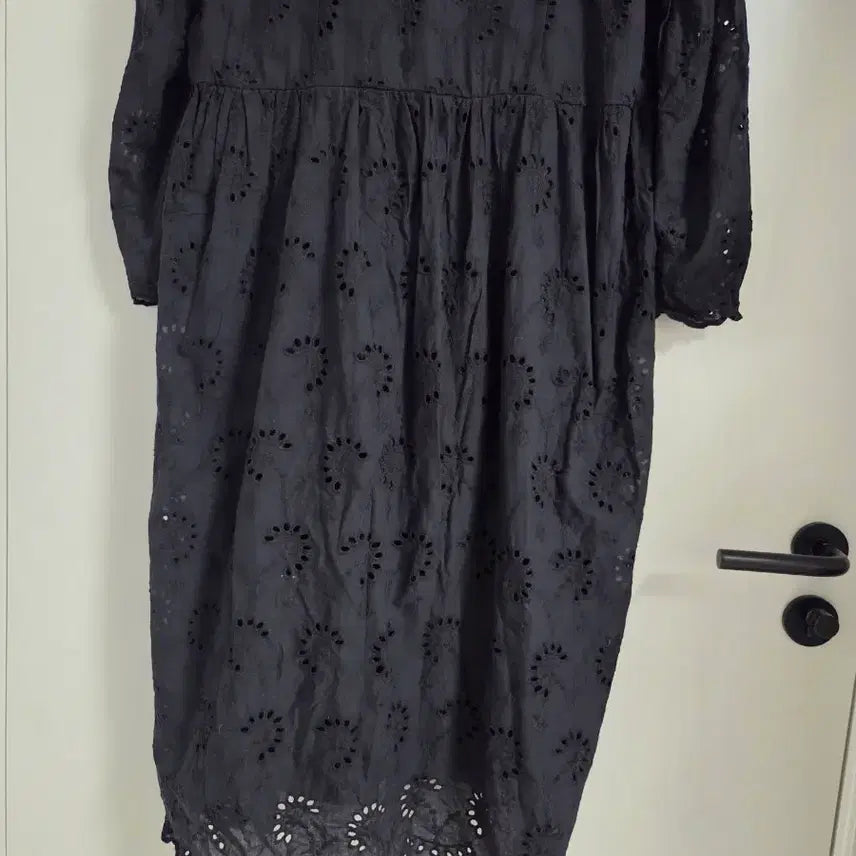 [BUNJANG] Black Lace Punching Long Dress / 블랙 레이스 펀칭 롱 원피스 임부복 가능