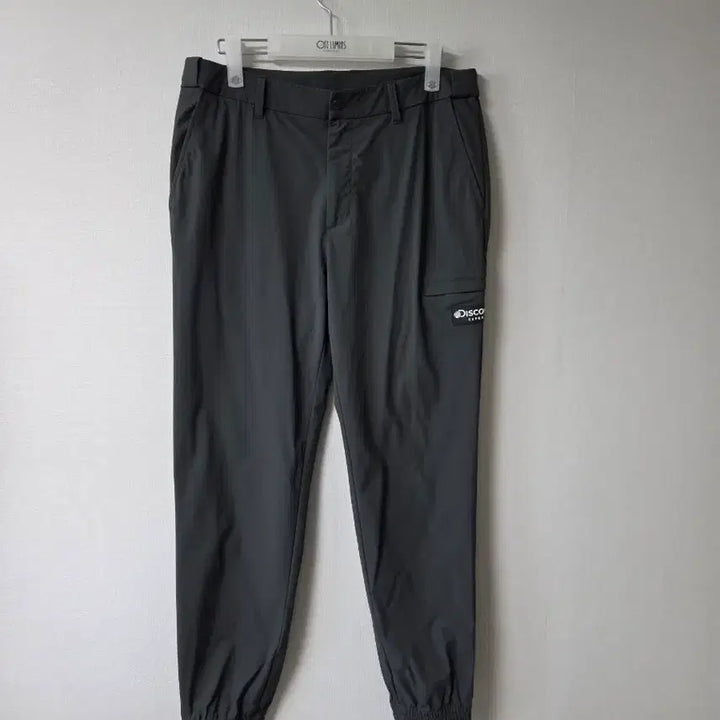 [BUNJANG] Discovery Expedition Charcoal Spandex Jogger Pants (32-inch Waist) / 디스커버리 익스페디션 스판 조거팬츠 차콜 허리 32인치 여름바지