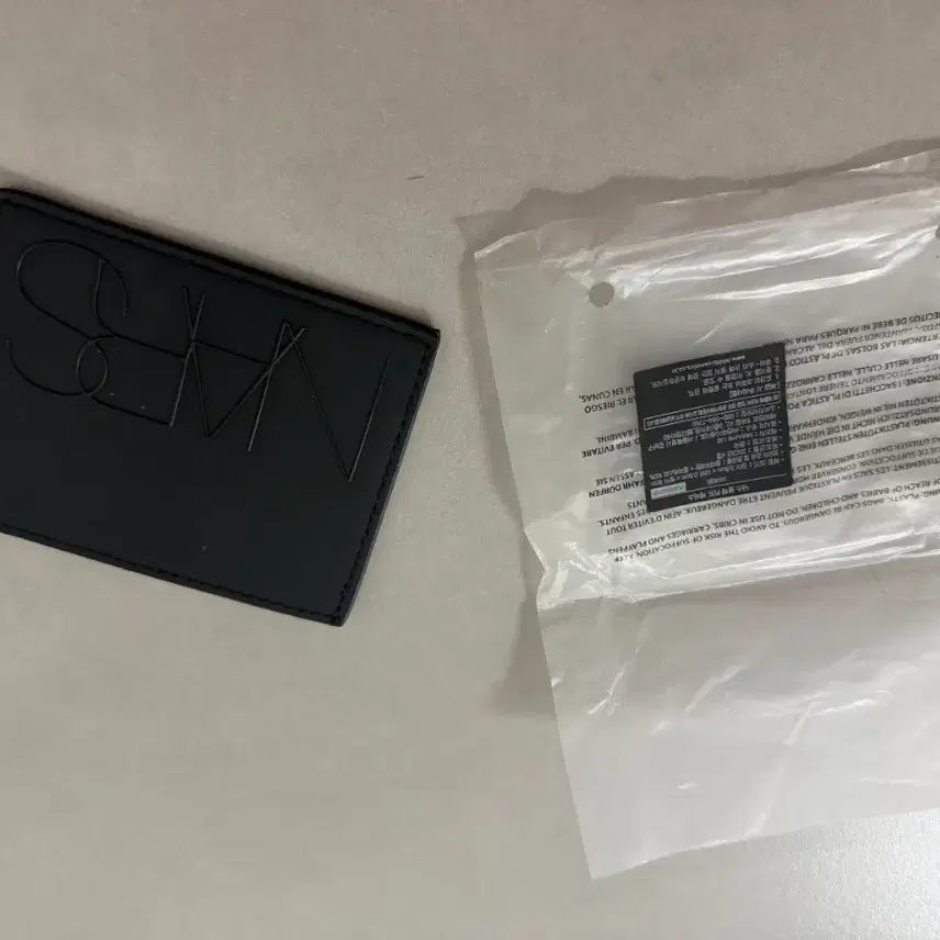 [BUNJANG] NARS Black Card Case / [미개봉새제품] 나스 정품 블랙 카드 케이스