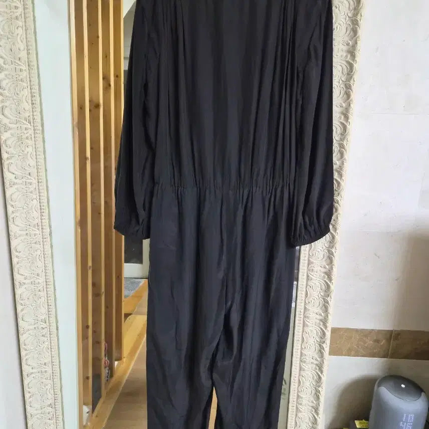 [BUNJANG] Club Monaco Silk Black Jumpsuit / 클럽모나코 실크 100프로 블랙 점프수트