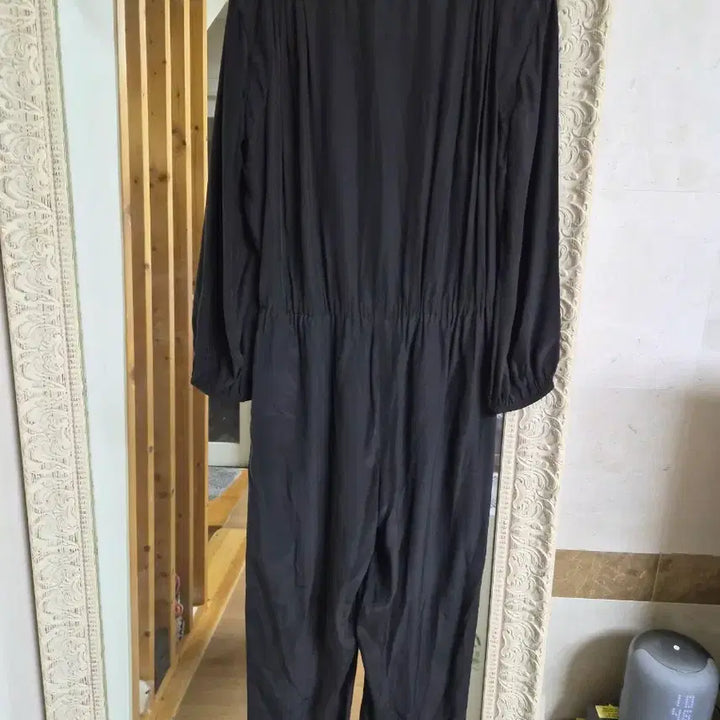 [BUNJANG] Club Monaco Silk Black Jumpsuit / 클럽모나코 실크 100프로 블랙 점프수트
