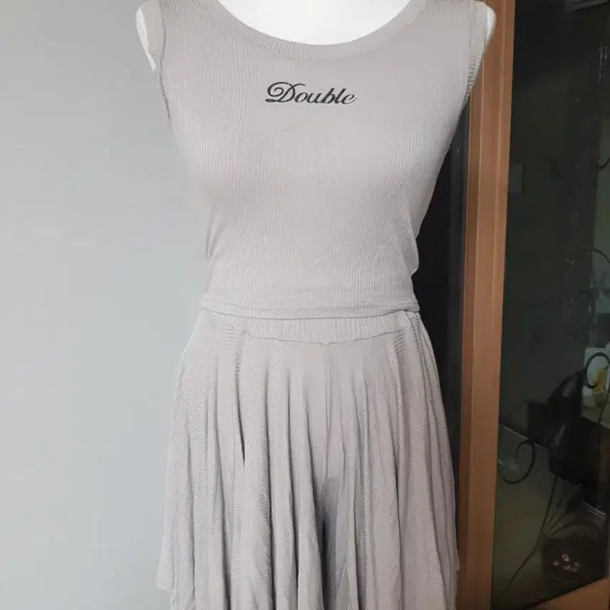 [BUNJANG] Double Gray Sleeveless Two-Piece Set / Double 회색 민소매 투피스