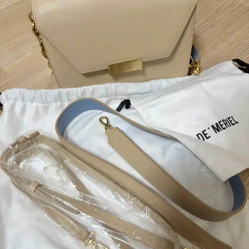 [BUNJANG] D.MELIEL Clever Bag Medium Nude Beige / 드메리엘 Clever Bag Medium 누드베이지