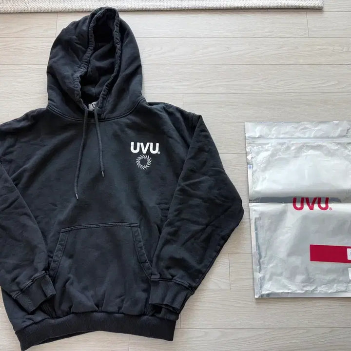 [SOLD OUT] UVU 인시그니아 후드 블랙