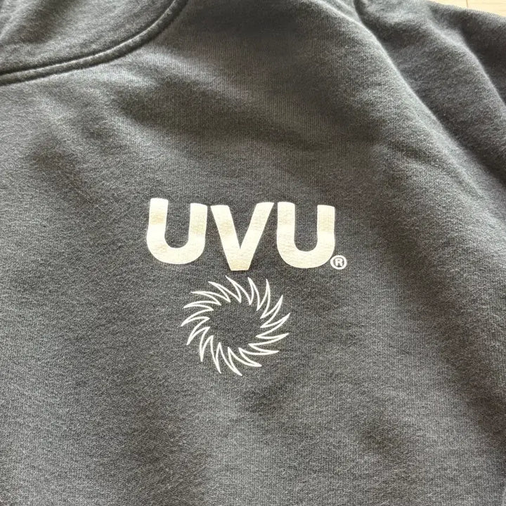 [SOLD OUT] UVU 인시그니아 후드 블랙