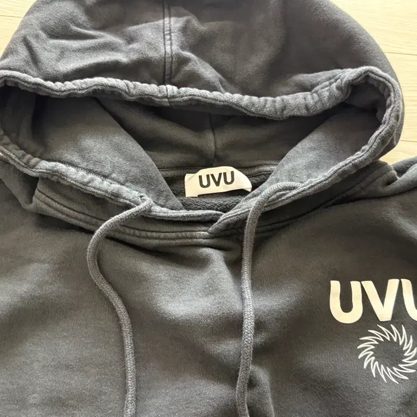 [SOLD OUT] UVU 인시그니아 후드 블랙
