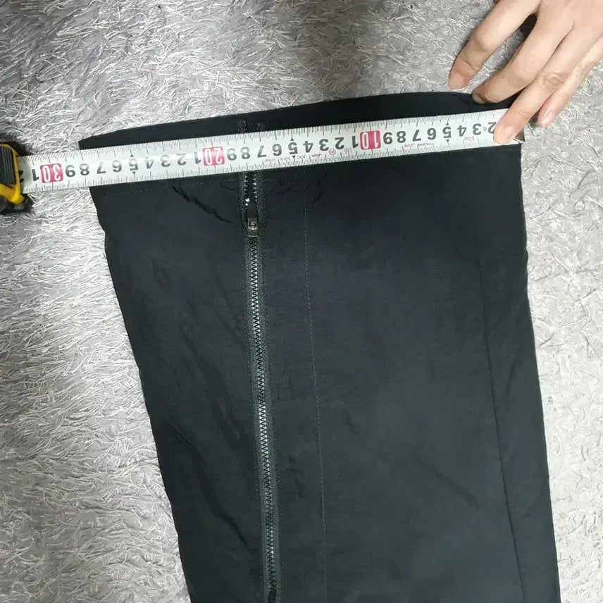 [BUNJANG] Nike Mid-Rise Repel Zipper Bootcut Woven Pants - Black (S) / 나이키 바지 미드라이즈 리펠 지퍼 부츠컷 우븐 팬츠 블랙 s