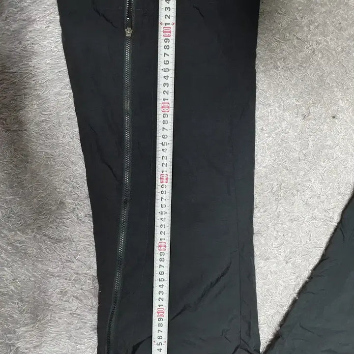 [BUNJANG] Nike Mid-Rise Repel Zipper Bootcut Woven Pants - Black (S) / 나이키 바지 미드라이즈 리펠 지퍼 부츠컷 우븐 팬츠 블랙 s