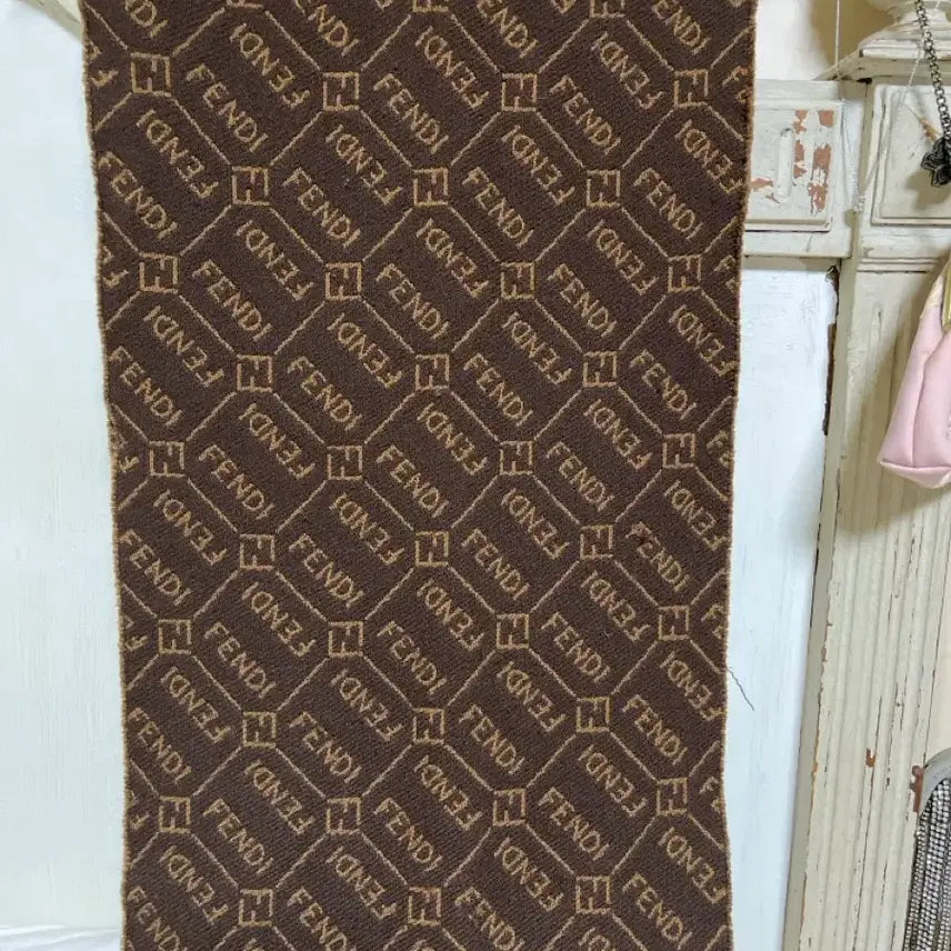 [BUNJANG] Fendi FF Logo Brown Muffler / 펜디 FF 로고 브라운 머플러