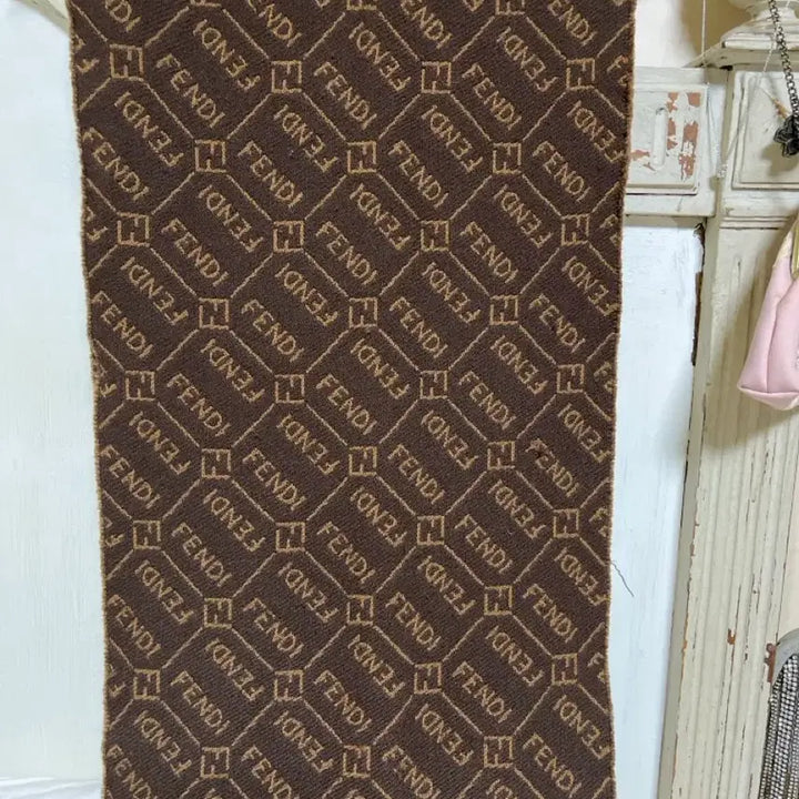 [BUNJANG] Fendi FF Logo Brown Muffler / 펜디 FF 로고 브라운 머플러