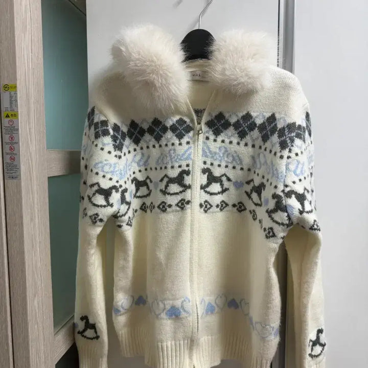 [BUNJANG] Vicki Nordic Fur Hooded Cardigan / [1번입고 보관만한 새제품무방] 정가 9만8천원 비키 정품 노르딕 퍼 후