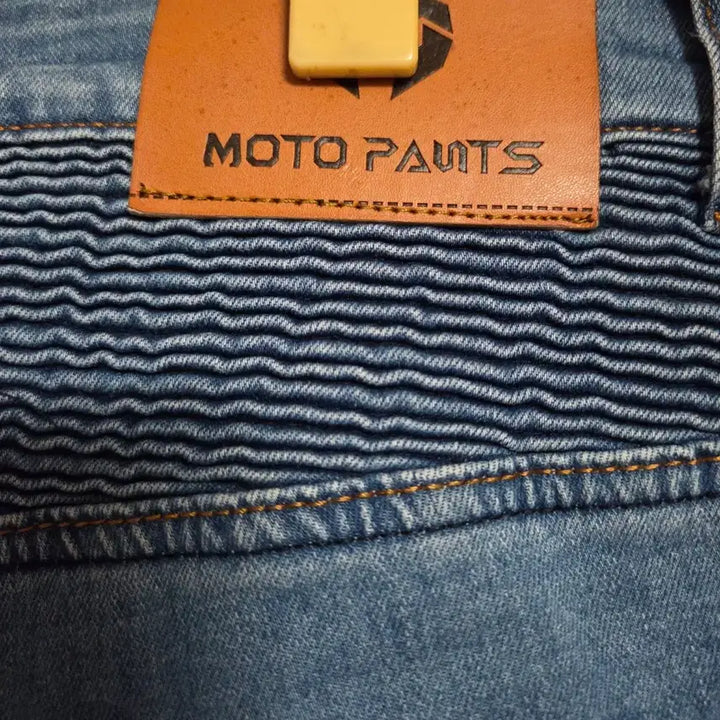 [SOLD OUT] MOTO PANTS 라이트 블루 워싱 바이커진